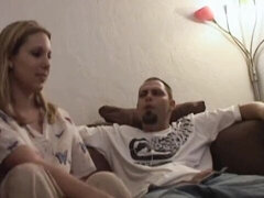 Hatalmas hátsó, Monumentális dákó, Szőke, Cumizás, Kutya póz, Természetes mellek, Tini, Begyek