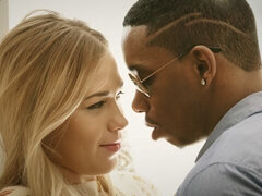 Blondin, Avsugning, Handjobb, Mellanrasig, Slick, Fitta, Strippning, Tonåring