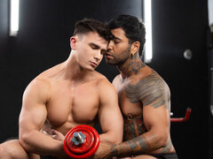 Gym bros are fucking anally in a couple of positions