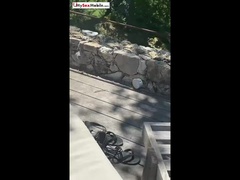 Μελαχροινή, Λεσβία, Πρώτου προσώπου, Τρίο