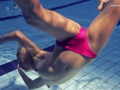 18, Bikinit, Nainen, Nudisti, Uima allas, Soolo, Teini, Veden alla