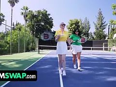 Amerikansk, Stora tuttar, Cougar, Fyrkant, Hd, Milf, Orgie, Sport