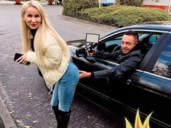 Stor kuk, Blondin, Avsugning, Bil, Doggystyle, Slick, Utomhus, Offentlig