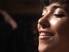 Babe, Bondage disciplin sadomasochisme, Brunette, Give finger, Legetøj