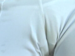 Enthousiasteling, Grote mammen, Pijpbeurt, Rondborstig, Handbeurt, Masturbatie, Tietenklus, Tieten likken