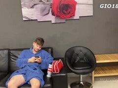 Iso kulli, Ruskeahiuksinen, Rintava, Tupla penetraatio, Ryhmä, Karvainen, Sukkahousu, Tatuointi