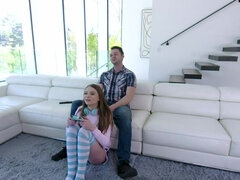 美女, 着衣女と全裸男, イく瞬間, ハードコア, なめる, 小柄, 剃毛, ティーン