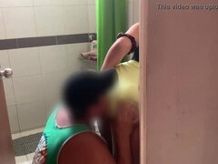 Banheiro, Transar de quatro, Família