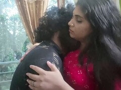 Mallu couple Vaishnavy and Sharun Raj engage in passionate culo romance in traditional attire