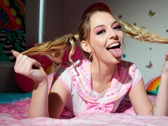 Stor stjärt, Stor kuk, Blondin, Avsugning, Doggystyle, Naturliga tuttar, Tonåring, Tuttar