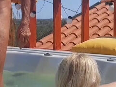 Amaterji, Blondinka, Stopala fetiš, Zrela, Milf, Bazen, Muco, Žena