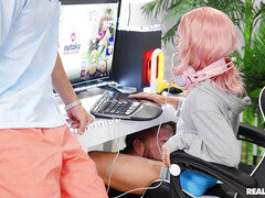 Paisley Paige gives nice blowjob to Xander Corvus