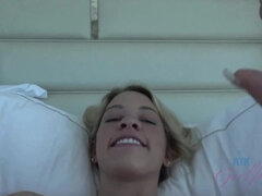Blondin, Avsugning, Fötter, Fotjobb, Orgasm, Piercing, Pov, Tuttar