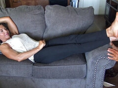 Lunch Break Quicky 4: Lick Office Heels and Sweaty Feet!