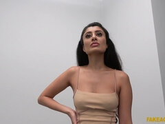 Indienne, Seins naturels, Nénés