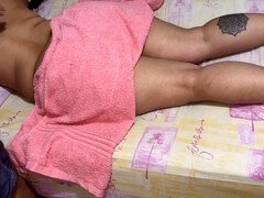 Enthousiasteling, Kont naar mond, Grote kont, Masseren, Moeder