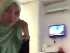 Green hijab