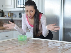 Røv, Brunette, Hundestilling, Håndjob, Brystvorter, Pov, Stripning, Teenager