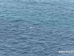 Stor stjärt, Avsugning, Doggystyle, Ansikte sitter, Milf, Utomhus, Tatuering, Tuttar