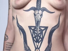 18 χρονον, Ερασιτέχνης, Μεγάλος κώλος, Θηλυκός, Λατίνα, Μόνος, Τατουάζ, Έφηβος