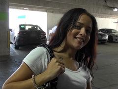 Grosser schwanz, Grosse titten, Blasen, Spermaladung, Hundestellung, Hd, Natürlichen titten, Polizei