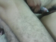 Couple, Première fois, Poilue, Branlette thaïlandaise, Fait maison, Indienne, Vierge