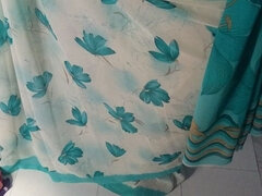 Big MILF Aunty Saree Wearing