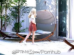 Blondýna, Kuřba, Stříkání spermatu, Na pejska, Hardcore, Hd, Výprask, Drobounká