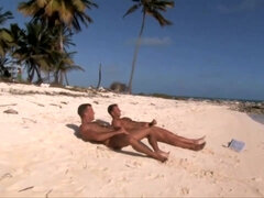 Amateur, Sucer une bite, Brunette brune, Branlette thaïlandaise, Masturbation, Orgie, De plein air, Nénés