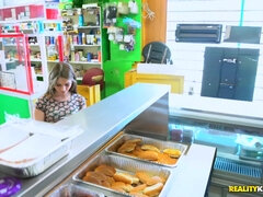 Hot_dog_stand 2 - Money Talks