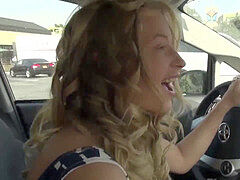 Amateur, Sucer une bite, Voiture, Tir de sperme, Adolescente