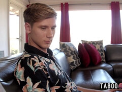 Rumpa, Stor kuk, Avsugning, Familj, Homosexuell, Hardcore, Tatuering, Tonåring