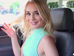 Szőke, Cumizás, Gépkocsi, Kutya póz, Filigrán alkatú, Vékony, Tini, Begyek