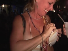 Ερασιτέχνης, Μεγάλα βυζιά, Ξανθιά, Συμπαθητική, Βαθυ λαρυγγι, Ώριμη, Φυσικά, Οργασμός