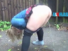 Amateur, Británico, Penetracion con dedos, Despelote, Hd, Orinar, Público, Solo