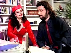 Любители, Анальный секс, Большие сиськи, Минет, Дилдо, Волосатые, Секс без цензуры, Итальянки