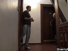 Blondine, Blasen, Tschechisch, Lecken, Milf, Mutti, Realität, Schreiend