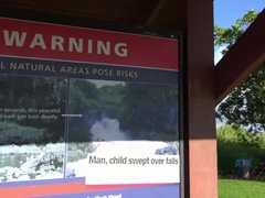 Strand, Avsugning, Brunett, Blottande, Flickvän, Pov, Röker, Tuttar