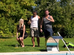 Z odbytu do ust, Bikini, Obciąganie, Wytrysk do ust, Podwójna penetracja, Palcówka, Hardcore, Rosyjski