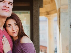 Grande cazzo, Pompino, Brunetta, Tette naturali, Mutandine, Capelli corti, Magra, Ragazza