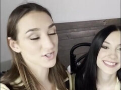 Sucer une bite, Brunette brune, Tir de sperme, Orgasme, Pov, Chatte, Rasée, Nénés