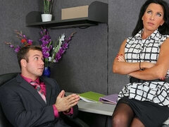 Stor rumpe, Stor kukk, Store pupper, Kukk suging, Brunette, Bakfra, Kontor, Pupper