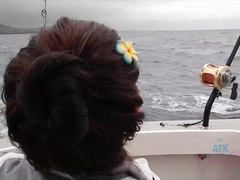 Amateur, Sucer une bite, Brunette brune, Petite amie, Branlette thaïlandaise, Huilée, Rasée, Nénés