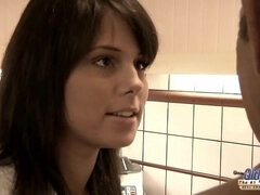 Kuřba, Brunetka, Doktor, Prstění, Výprask, Piercing, Pička, Teenka