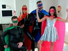 Amatoriale, Tette grandi, Bionda, Brunetta, Gruppo, Hardcore, Magra, Tette