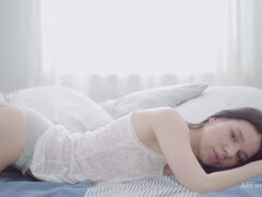 Pik sutte, Brunette, Hundestilling, Kysse, Slikning, Fisse, Barberet, Teenager