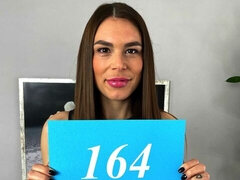 Velika rit, Velik kurac, Fafanje, Rjavolaska, Doggystyle, Naravne joške, Najstnice, Joške