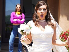 Hatalmas hátsó, Tekintélyes didik, Csókolózás, Leszbikus, Nyalás, Fehérnemű, Maszti, Sztrippelés