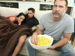 큰 엉덩이, 큰 가슴, 오랄섹스, 흑갈색 머리, 핸드잡, 하드코어, 밀프, 면도된