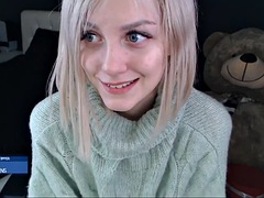 Amatööri, Tyttö, Isot tissit, Blondi, Nännit, Venäläinen, Soolo, Tissit